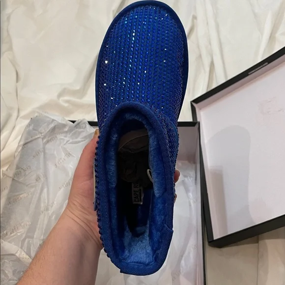 •CAPE ROBBIN• “Lindak” Rhinestone Suede Fur-Lined Booties - Blue // NIB - Picture 8 of 13